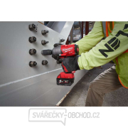 Aku rázový utahovák 1/2" Milwaukee M18 FHIWP12-502X (1017 Nm, 5,0 Ah) Náhled