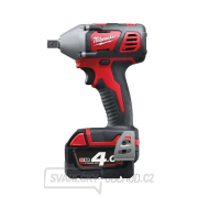 Aku rázový 1/2" utahovák Milwaukee M18 BIW12-402C (240 Nm, 4,0 Ah) gallery main image