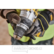 AKU příklepová vrtačka 18V XR DeWALT DCD1007WW1T 1x8Ah Náhled