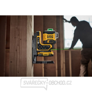 Zelený multiline laser 3x360 DeWALT DCLE34035D1 18V XR s dálkovým ovládáním, 2Ah aku Náhled